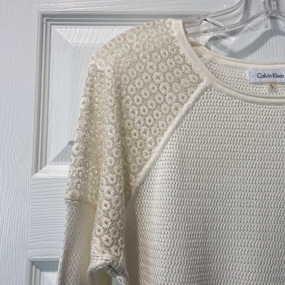 Calvin Klein Cream Top. Size S - Picture 2 of 5